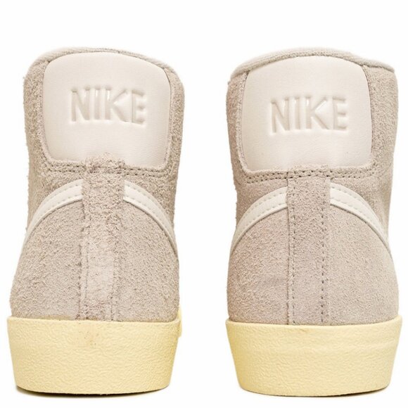 WOMEN'S Nike Blazer Mid 77 Vintage Light Bone Suede - SIZE 8 - Picture 2 of 7
